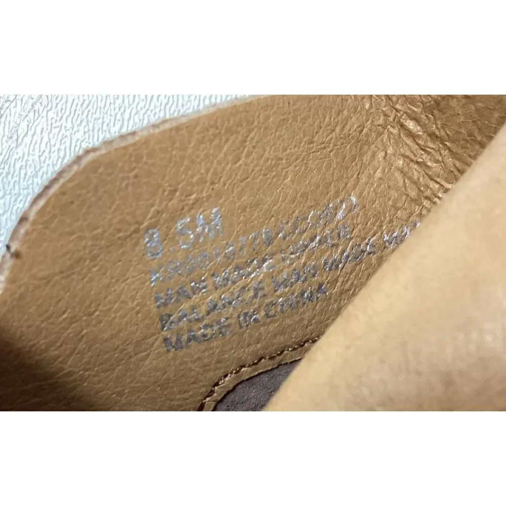 Korks kari block‎ heel boots in cream green